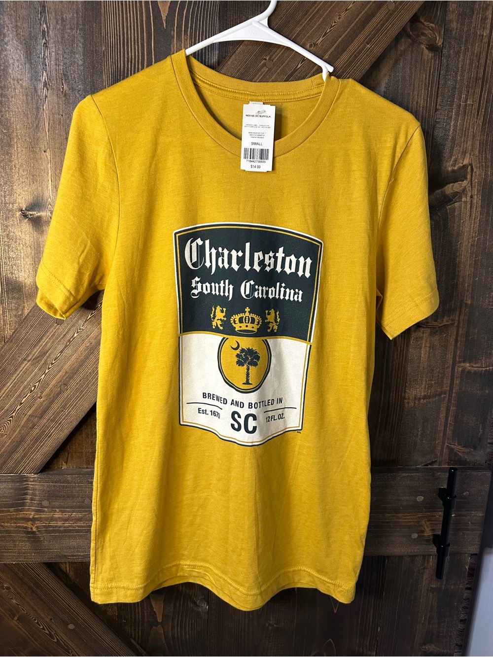 Charleston South Carolina Yellow Graphic Men’s T‑Shirt